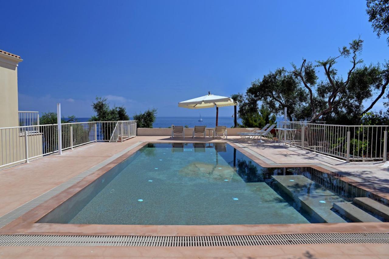 Villa Dinos Tranakatika Bagian luar foto