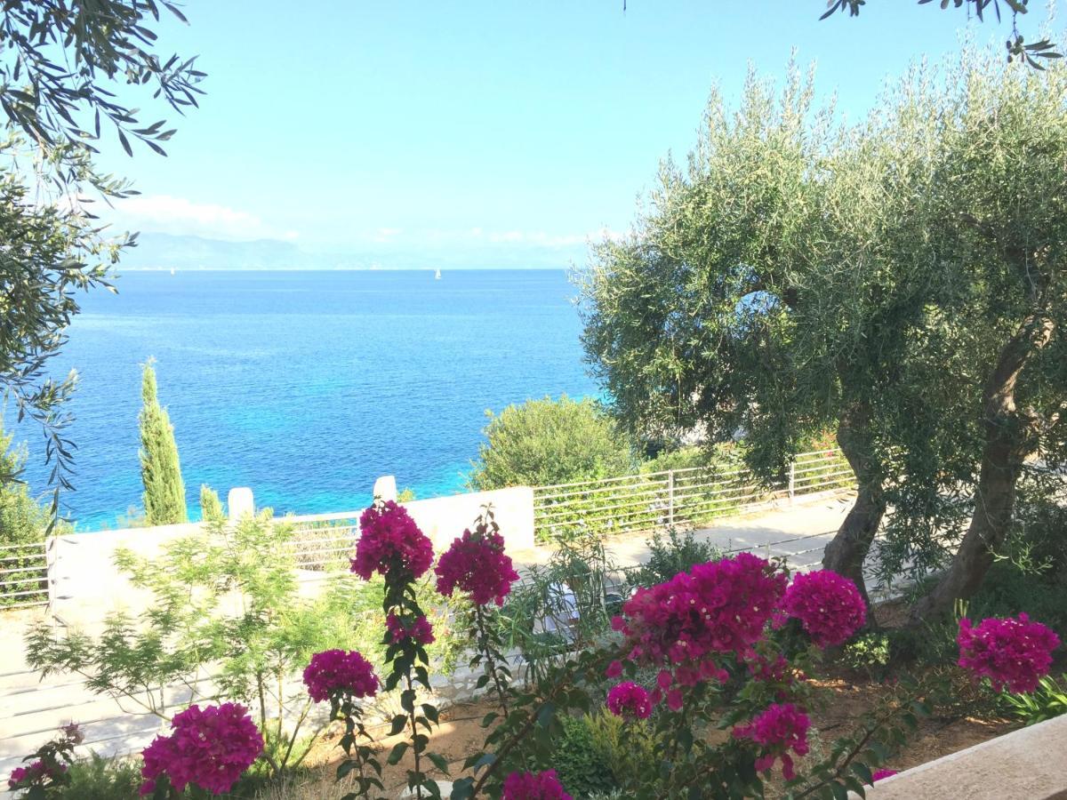 Villa Dinos Tranakatika Bagian luar foto